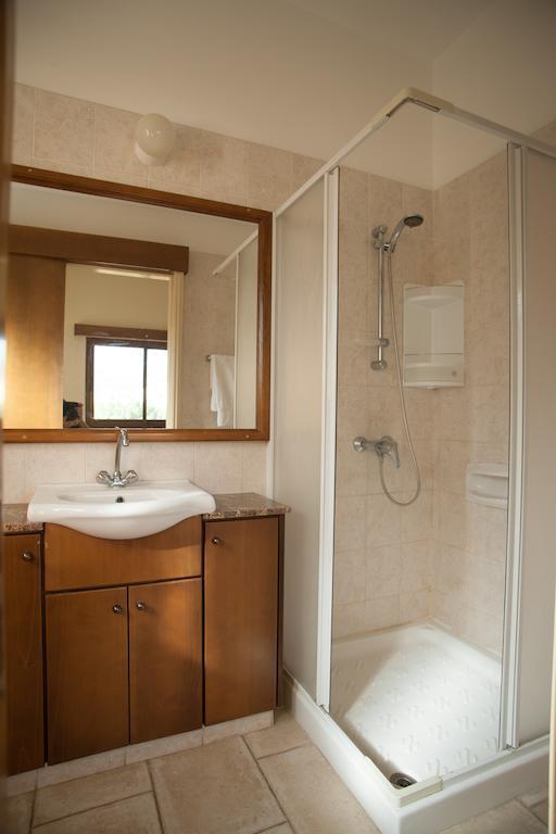 Villa Natasha Coral Bay Room photo