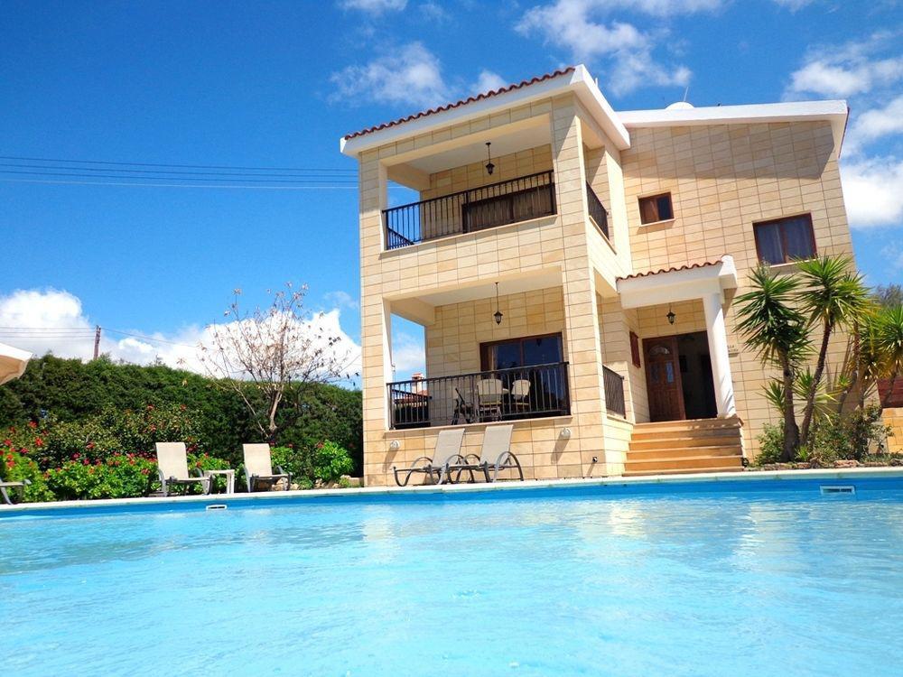 Villa Natasha Coral Bay Exterior photo