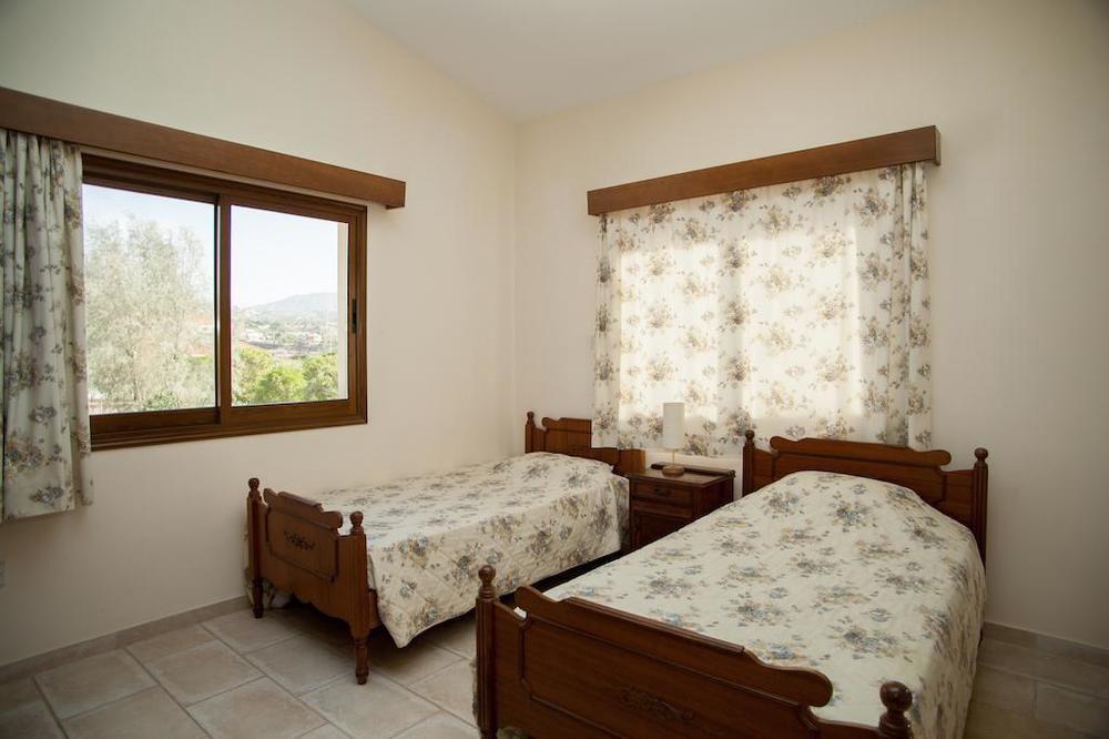 Villa Natasha Coral Bay Exterior photo