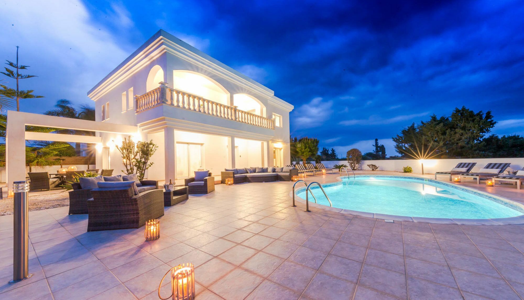 Villa Natasha Coral Bay Exterior photo